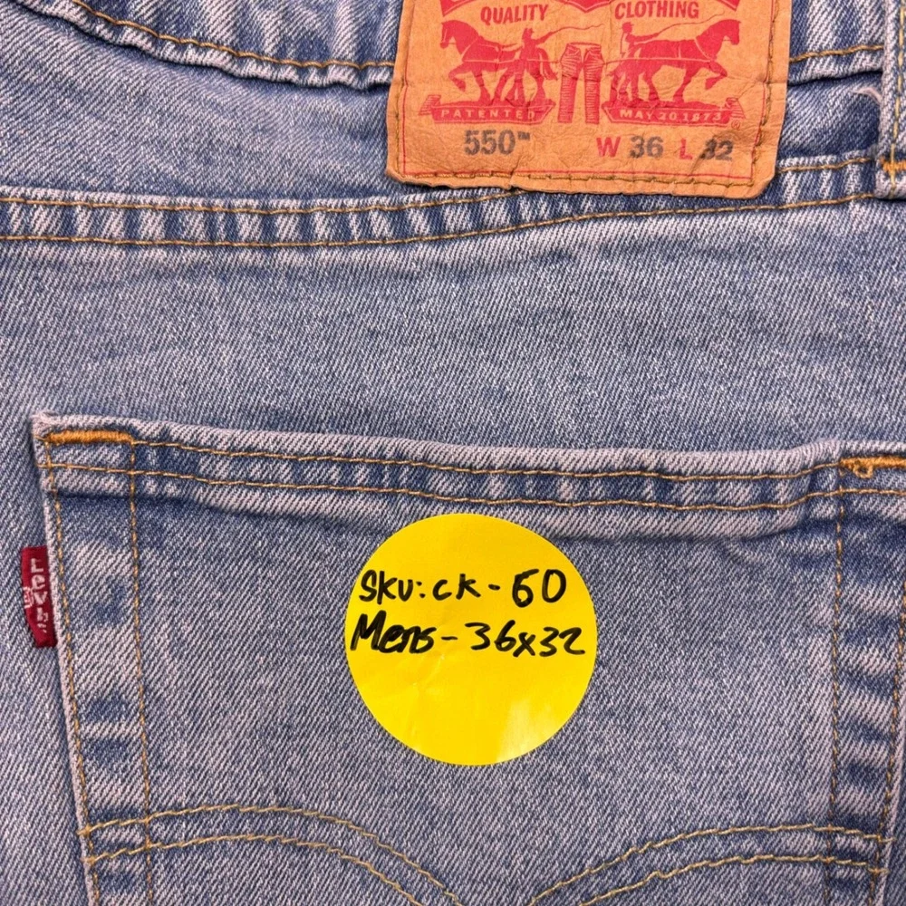 Levis 550 Mens 36x32 Heavy Distress Jeans Thigh Fade ** Vintage Style ** Denim
